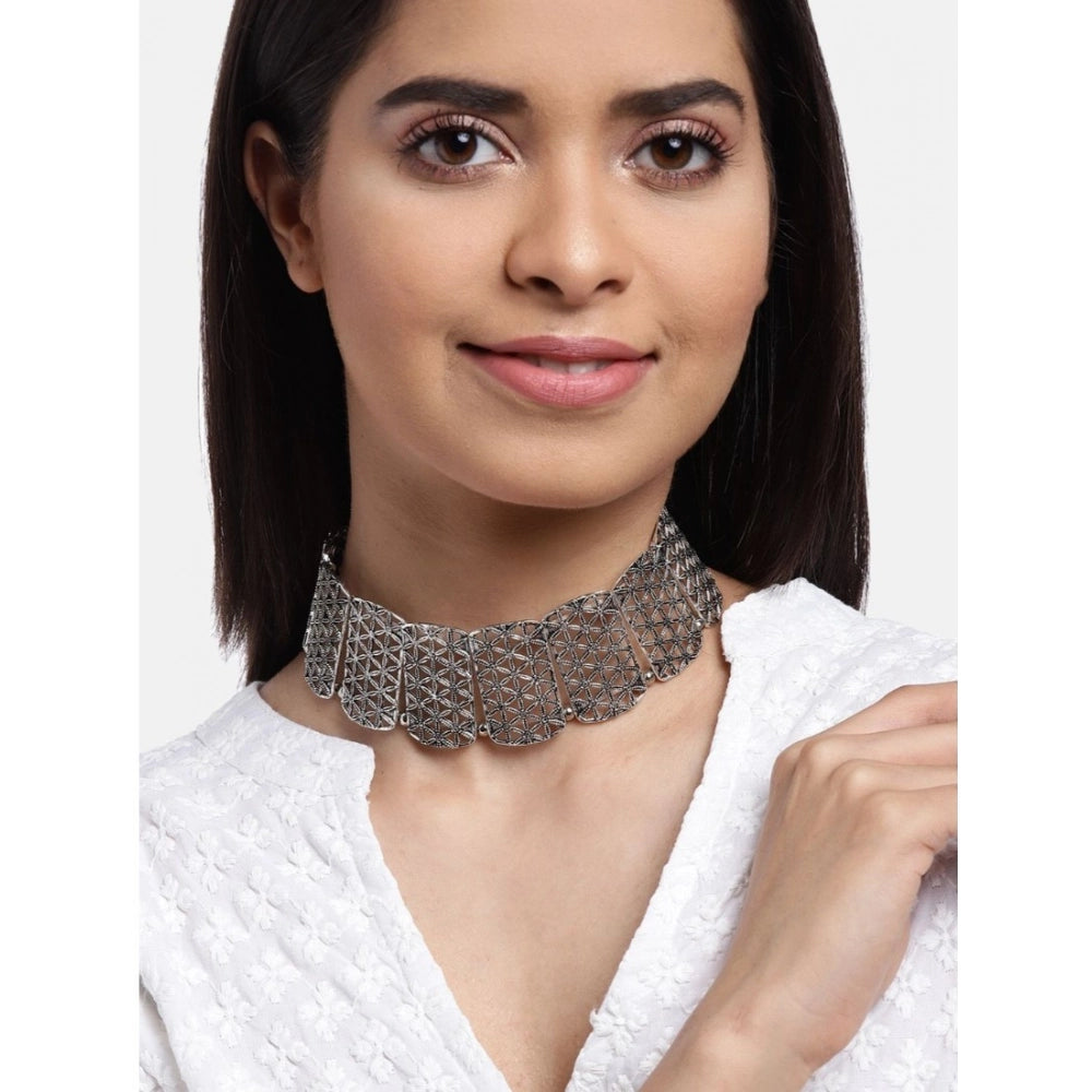 Suvarnika Women's Rose Gold Plated Alloy Choker (Silver)